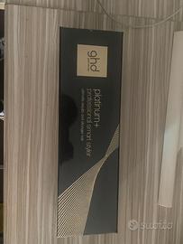 Piastra per capelli GHD Platinum+, nera