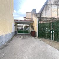 CASA SEMINDIPENDENTE A TORRE DEL GRECO