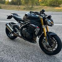 Triumph speed triple 1200rs