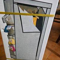 un armadio contenitore 70x46x156