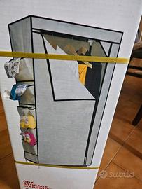 un armadio contenitore 70x46x156