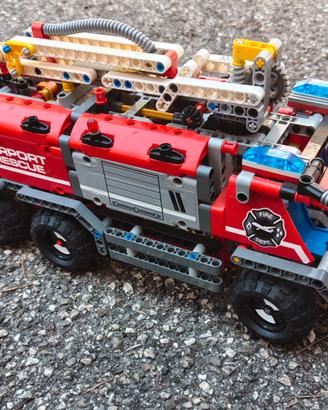 Lego Airport Rescue Vehicle 42068
