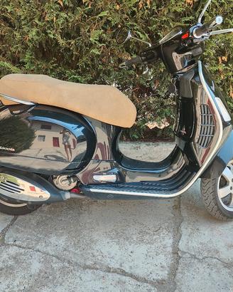 vespa 300gts ie