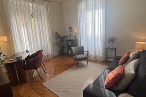 Stanza in studio di psicoterapia piola - milano