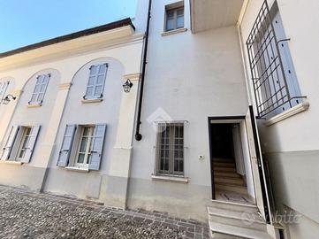 CASA SEMINDIPENDENTE A CASALMAGGIORE