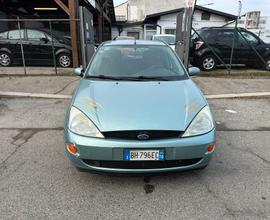 Ford Focus 1.8 TDDi cat 5p. Ghia