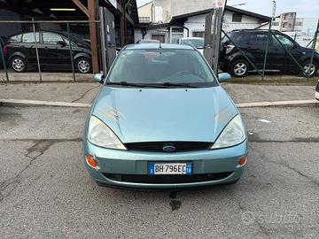 Ford Focus 1.8 TDDi cat 5p. Ghia