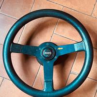 Volante sterzo Momo con mozzo