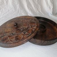 Centrotavola indiano intagliato