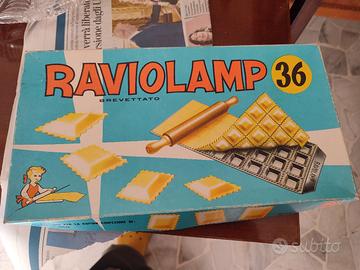 Stampi per ravioli Raviolamp da 36 con mattarello 