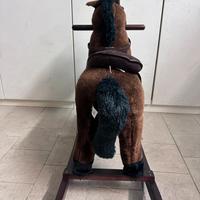 Cavallo a dondolo