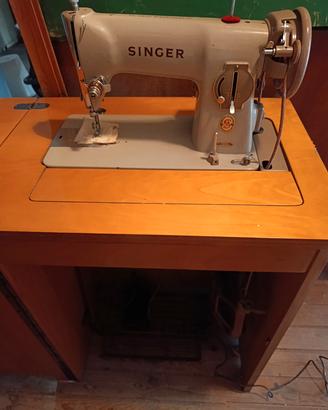 macchina da cucire Singer anni 70