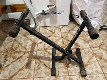 Supporto mobile reggi amplificatore chitarra/basso