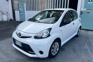 Toyota Aygo 1.0 12V VVT-i 5 porte Lounge Connect