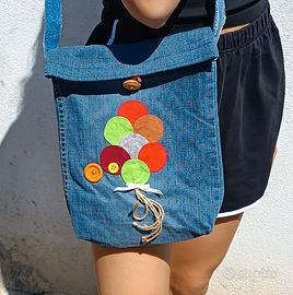 Borsa in jeans riciclato Fatta a mano 