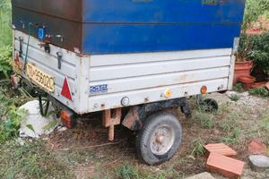 Carrello rimorchio con copertura