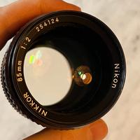 Nikon 85mm F2