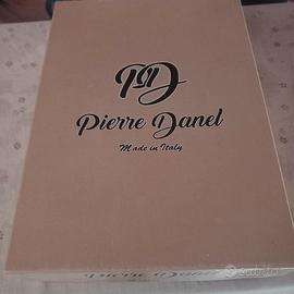 Sandali eleganti con zeppa