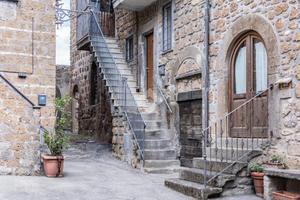 3 LOCALI A BLERA