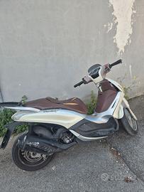 beverly 300 i.e