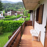 Appartamento 6 posti con doppi servizi e giardino