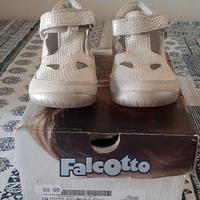 sandaletti nuovi nr 22