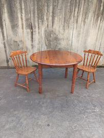 TAVOLO ALLUNGABILE CON SEDIE