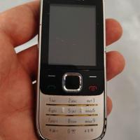 Cellulare Nokia 2730 da collezione senza batteria