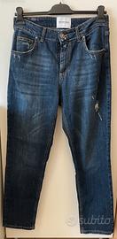 Jeans donna nuovo con cartellino