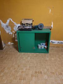 ARMADIETTO IN METALLO