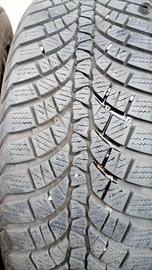 due gomme marca Kumo quattro stagioni