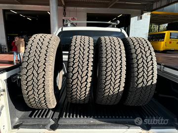 Gomme tacchettate per fuoristrada