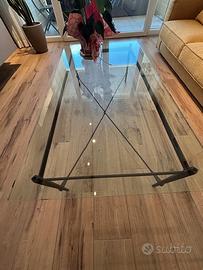 Taviolino da salotto in cristallo e acciaio