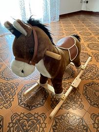 Cavallo a dondolo