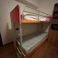 Letto a castello con  scala cassetti contenitore