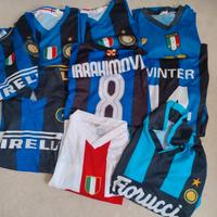 Piccolo lotto 9 maglie+4 sciarpe per tifosi Inter