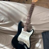 Kit Chitarra elettrica SquierByFender Stratocaster