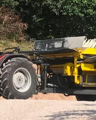 Vendemmiatrice Pulcinelli -pergola