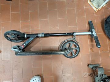 Monopattino alluminio richiudibile