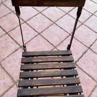 Sedie di ferro e legno