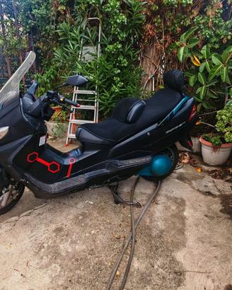🛵 SUZUKI BURGMAN AN 400 – 2001 FMI – € 1.500