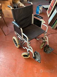 Carrozzina pieghevole Vela per anziani