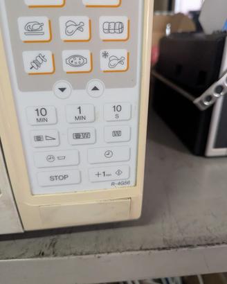MICROONDE SHARP MOD R-G4G56