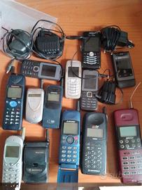 telefonini varie epoche 