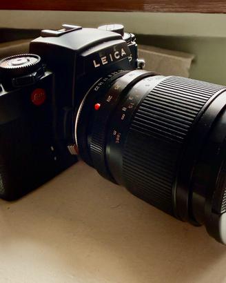 Fotocamera reflex analogica Leica R7