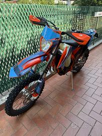 KTM 350 EXC-F 2023 – 120 h – Perfetta – Accessoria