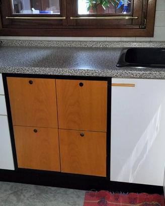 Cucina completa di elettrodomestici