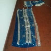 scatoloni interi pieni di tende tendine e tendoni