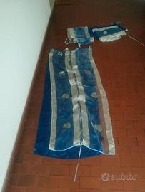 scatoloni interi pieni di tende tendine e tendoni