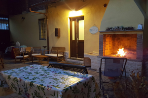 Casa indipendente e rustici completamente ristrutt